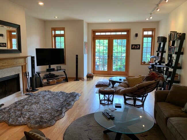 Foto del edificio - 628 W Wrightwood Ave