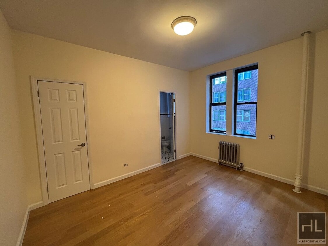 Primary Photo - WEST 45 STREET
