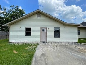 Building Photo - 38294 1494