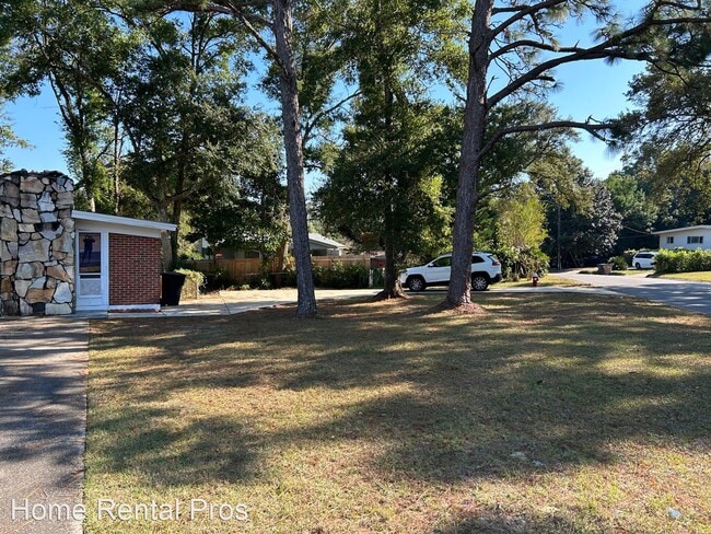 Building Photo - 4 br, 3 bath House - 612 Linden Rd