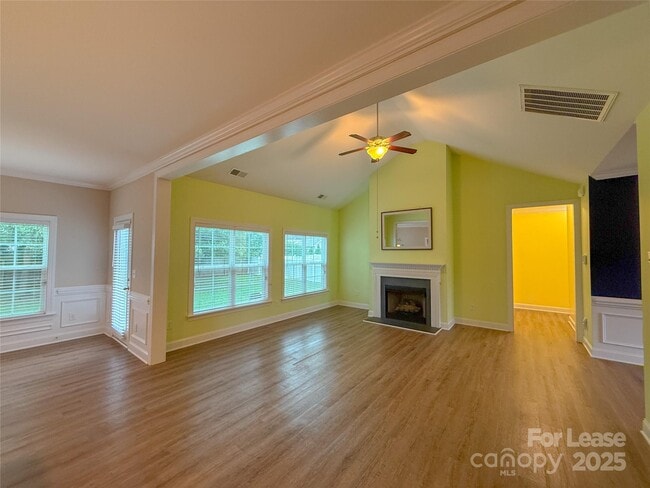 Foto del edificio - 128 Coral Rutledge Dr
