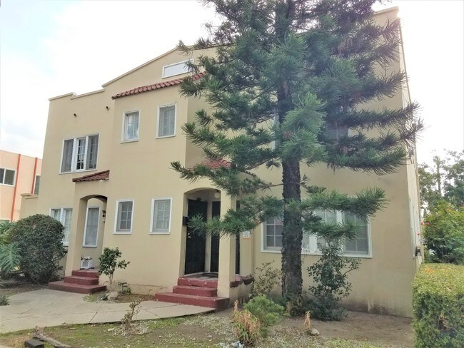 Building Photo - 5500 Barton Ave