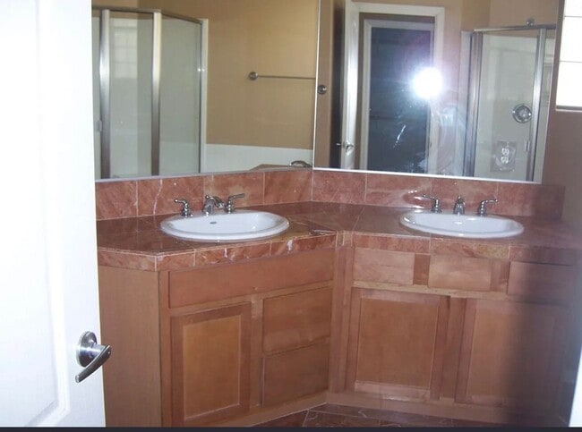 Foto del edificio - 7303 N 14th St
