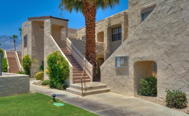 Building Photo - 5300 E Waverly Dr