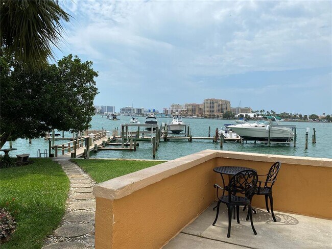 Foto del edificio - 644 Island Way
