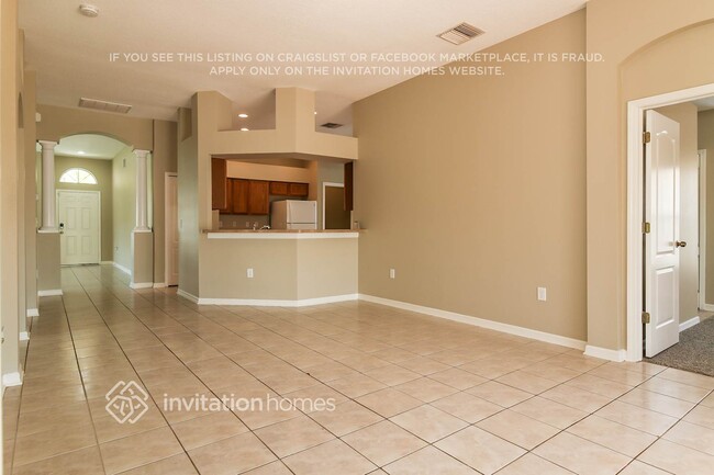 Foto del edificio - 449 Stone Briar Dr