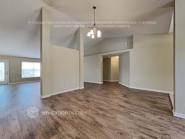 Foto del edificio - 1266 N Ridge Blvd