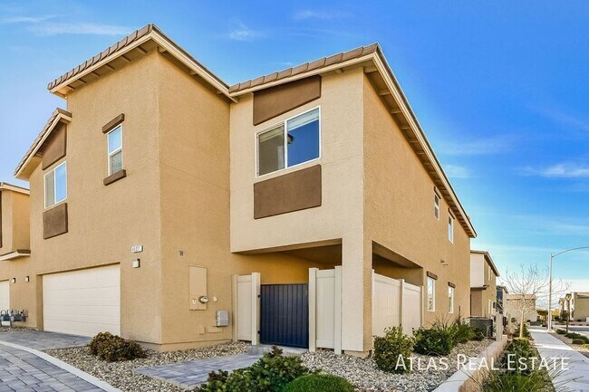 Building Photo - 4527 Sapphire Moon Ave