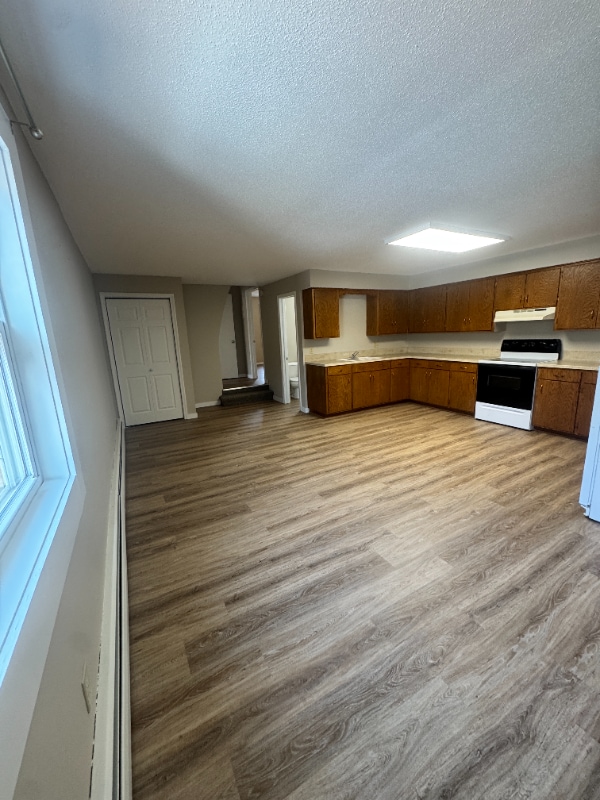 Building Photo - 11 Glen St NW