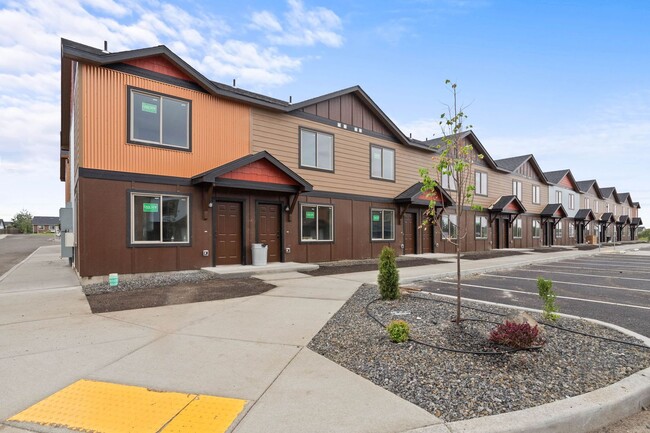 Interior Photo - Fruitvale Townhomes - modern apartment living