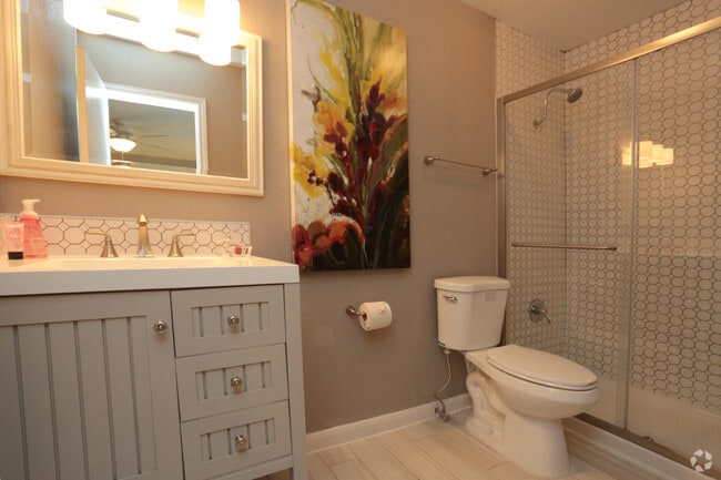 C4 Master Bathroom - Island Bay Resort Apartments