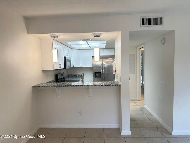 Foto del edificio - 3018 Sir Hamilton Cir