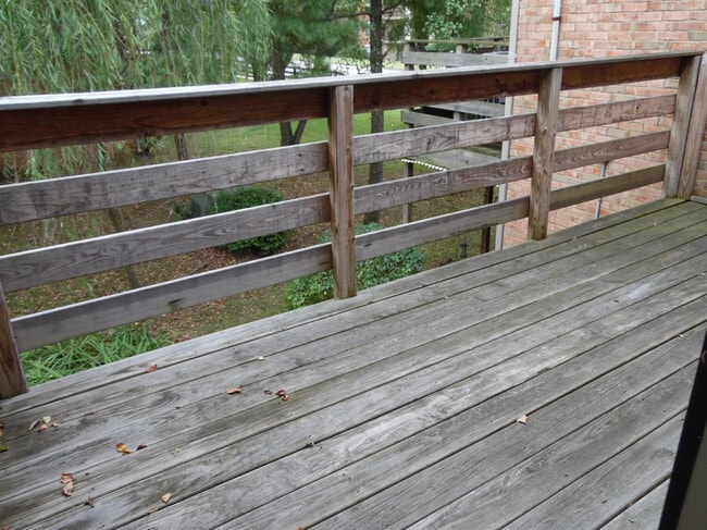 Foto del edificio - 421 Redding Rd