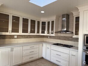 Building Photo - 817 Granada Dr