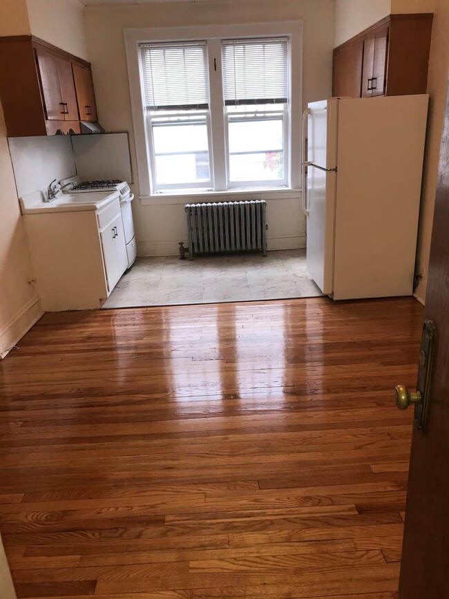 KITCHEN - 106 Fairview Ave