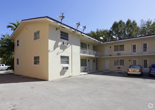 Building Photo - 232 Majorca Ave