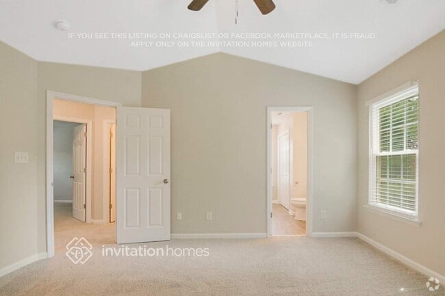 Building Photo - 4921 Silverdene St