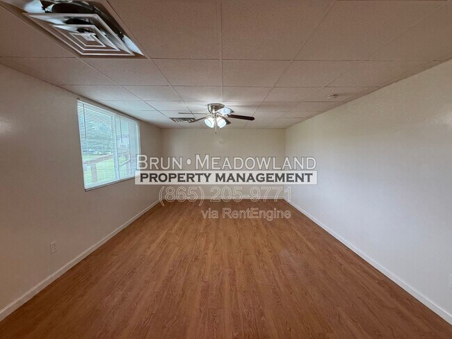 Foto del edificio - 1825 Meadowland Ln