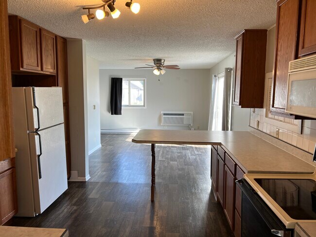 Dining room - 1335 6th Ave