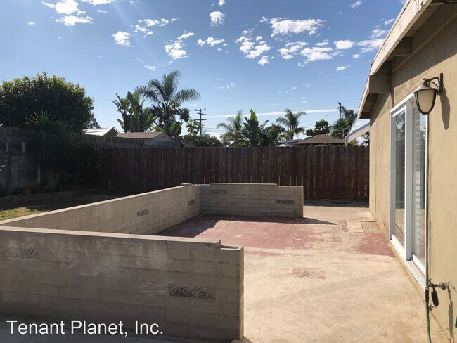 Building Photo - 3 br, 2 bath House - 858 Hickory Court