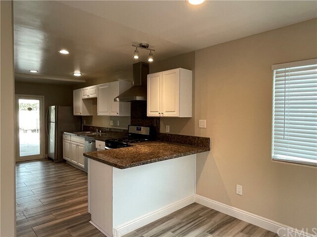 Foto del edificio - 1451 W 218th St