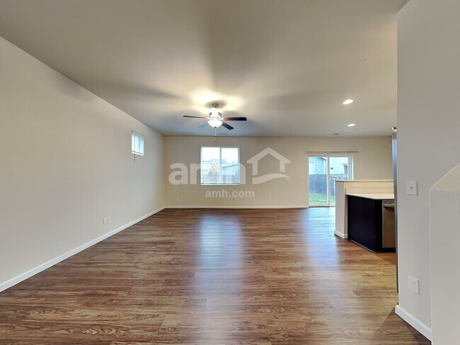 Foto del edificio - 18946 Lipoma Ave E