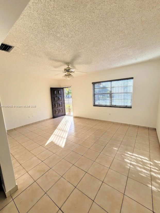 Foto del edificio - 4911 SW 140th Terrace