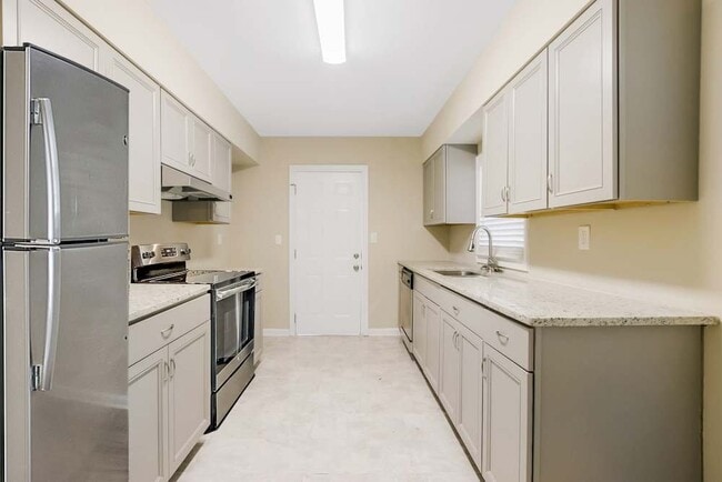 Photo - 2966 Sylvan Rd (East Point, GA) House
