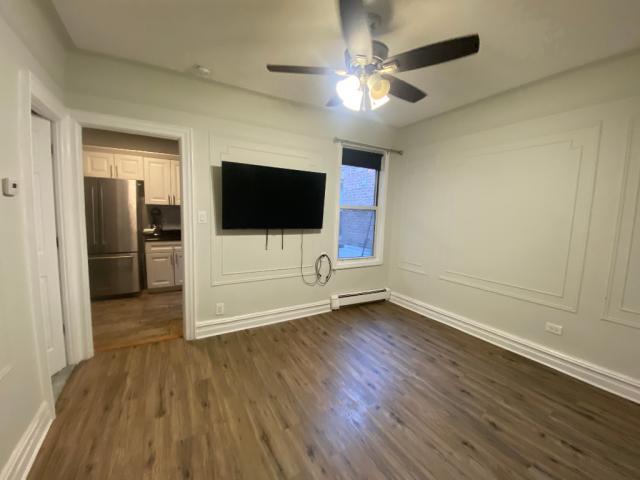 Building Photo - 1 bedroom in SUNNYSIDE NY 11104