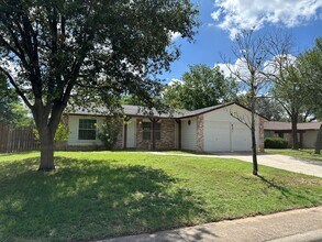Building Photo - 8231 Meadow Forest St