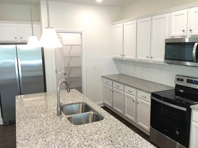 Building Photo - 3567 Okelly Dr