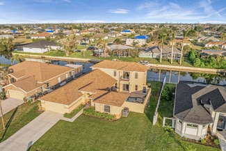 Building Photo - 205 SE 4th Pl