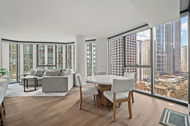 Building Photo - 211 N Harbor Dr
