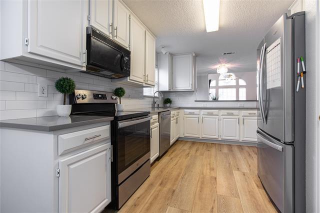 Building Photo - 3125 Riverside Dr