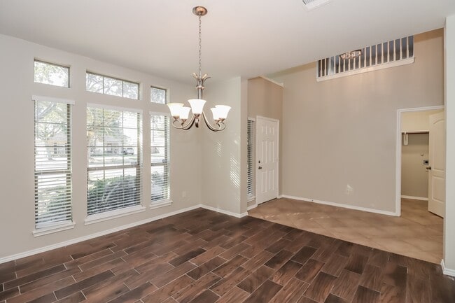 Foto del edificio - 2627 Diamond River Dr