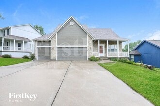 Building Photo - 800 Red Maple Dr
