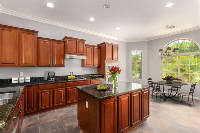 Kitchen - 7150 W Heritage Way