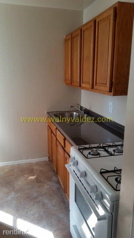 Building Photo - 1 br, 1 bath  - 1348 Sheridan Ave