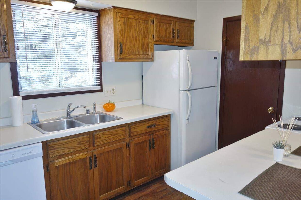 Foto principal - 780 S Marr St