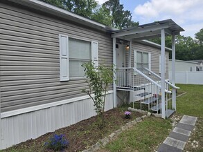 Building Photo - 239 Thompson Cir
