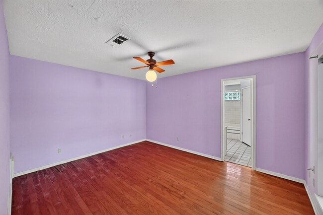 Foto del edificio - 1631 Bradney Dr