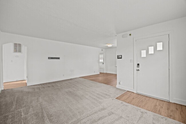 Foto del edificio - Cozy Home on a Quiet Street