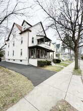 Building Photo - 44 Cleveland Ave