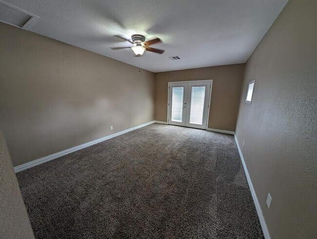 Building Photo - 104 Aspen Ct