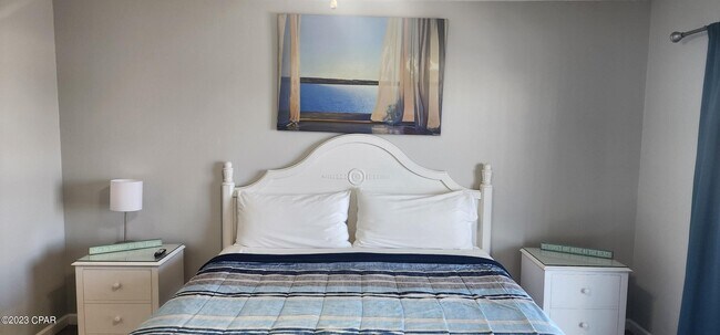 Foto del edificio - 6708 S Thomas Dr