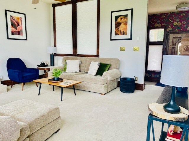 Foto del edificio - 1261 Galaxy Dr