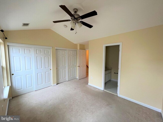 Building Photo - 6811 Avalon Isle Way