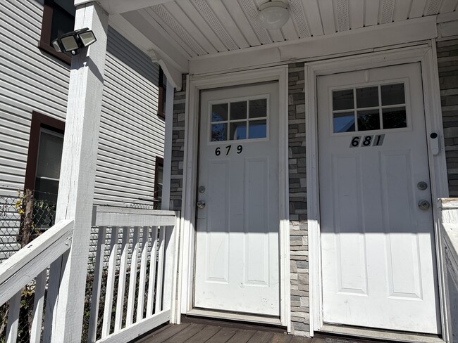 Foto del edificio - 679 Shelton St