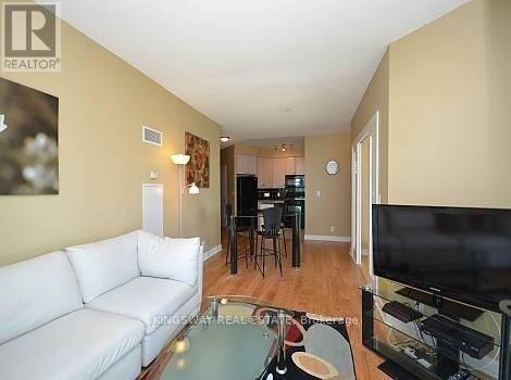 Building Photo - 80 Absolute Ave