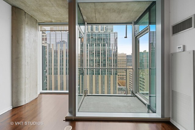 Foto del edificio - 600 N Fairbanks Ct